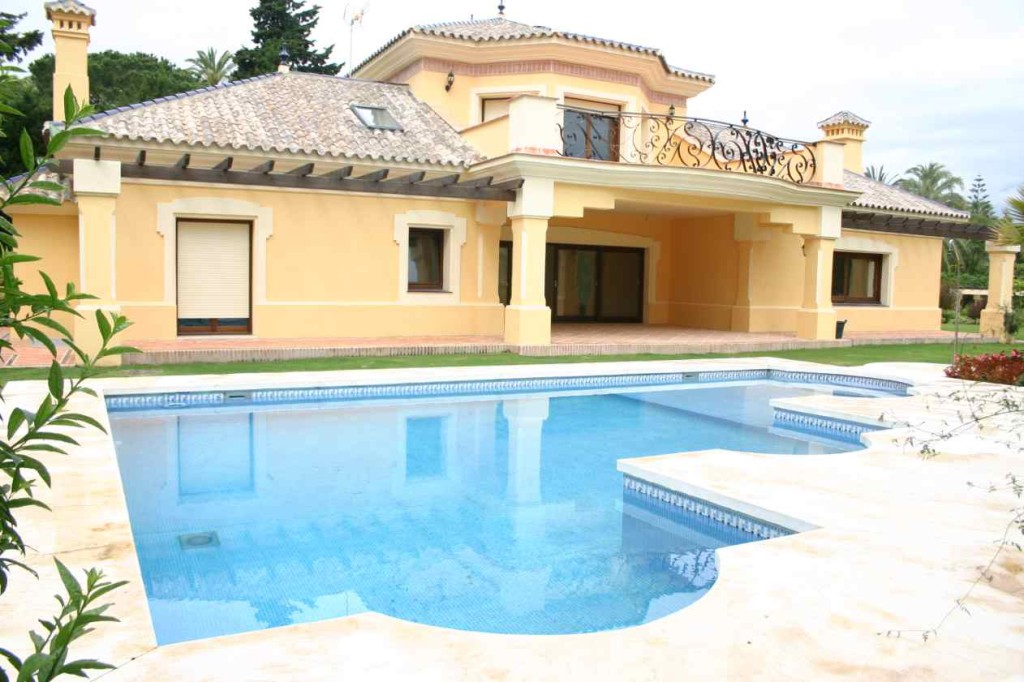 Villa Nueva Andalucía € 3.000.000,-