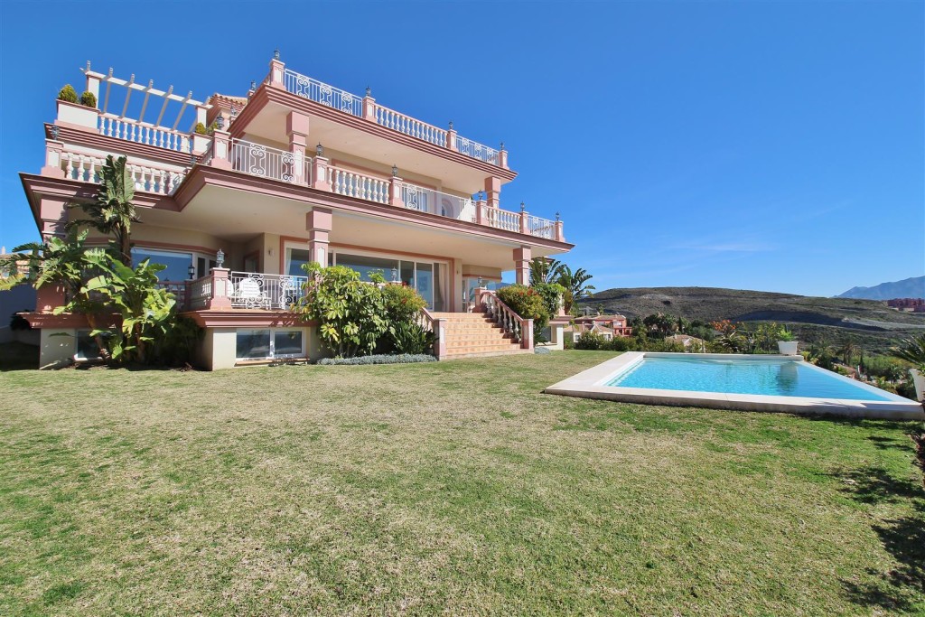 Villa Los Flamingos € 3.995.000,-