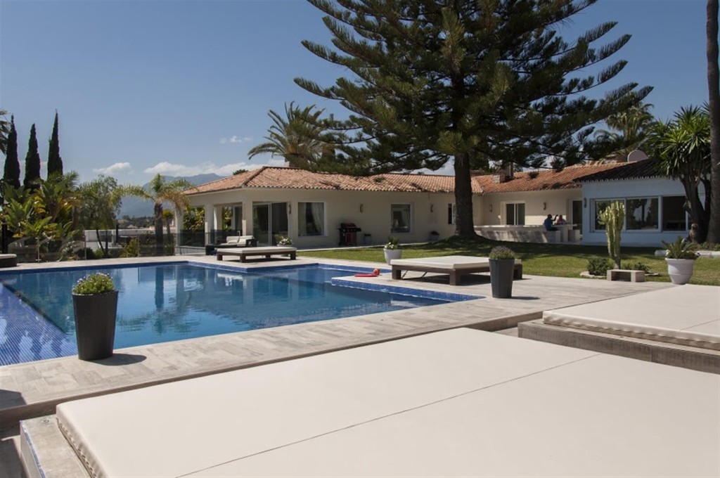 Villa Marbella East € 4.200.000,-