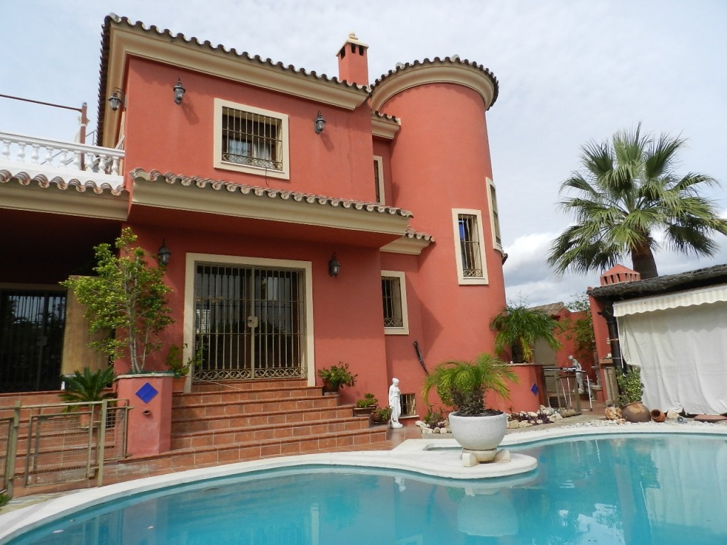 Villa Marbella East € 1.150.000,-