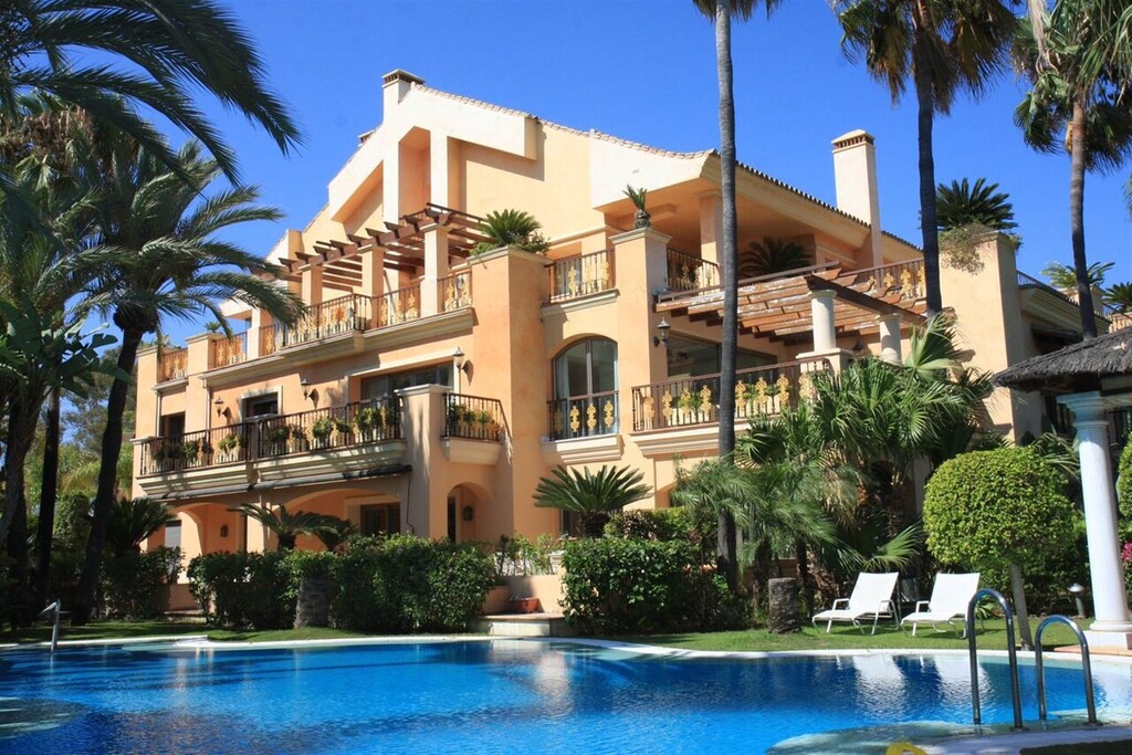 Duplex Penthouse Puerto Banús € 6.900.000,-
