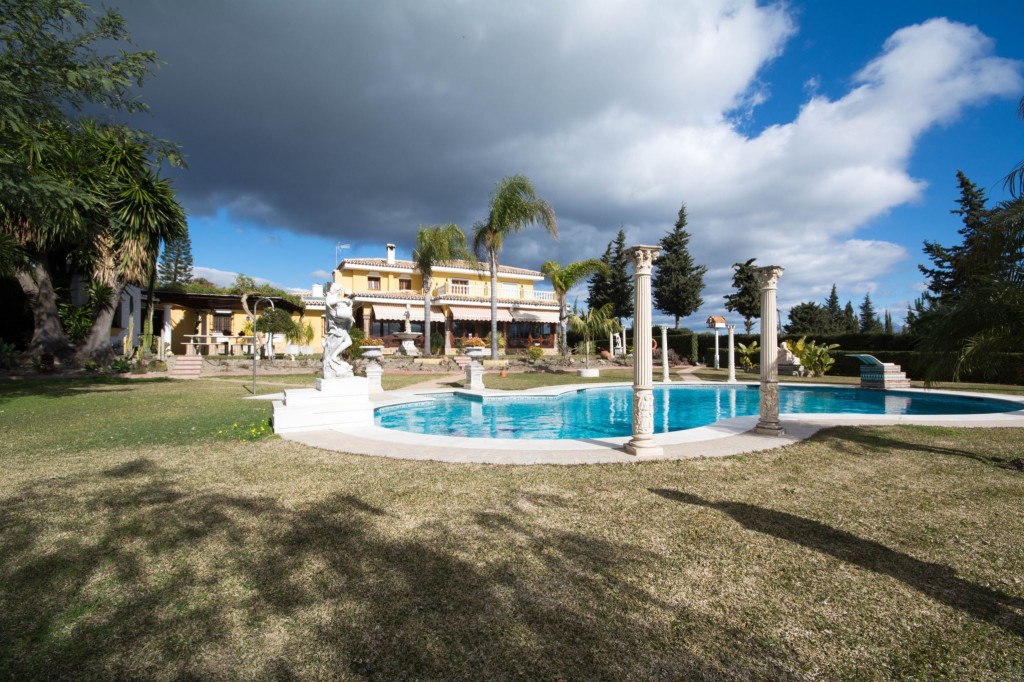 Villa El Padron € 2.950.000,-