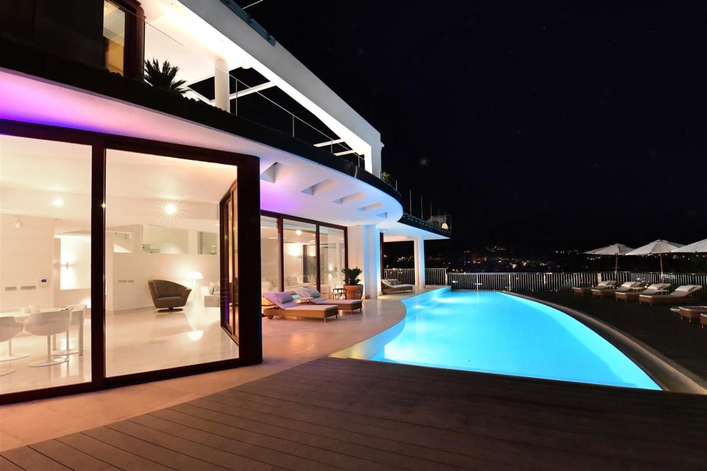 Villa Nueva Andalucía € 4.400.000,-