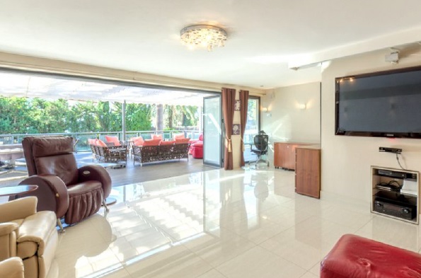 Villa Artola Baja € 1.150.000,-