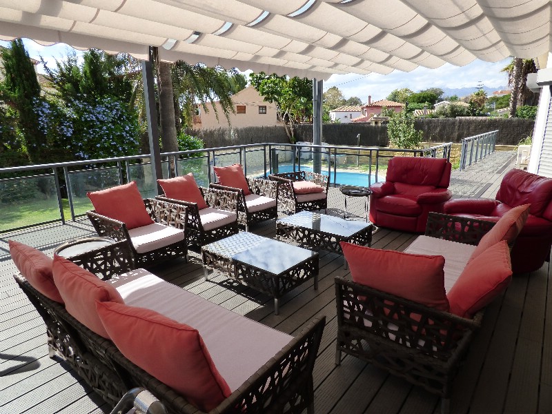Villa Artola Baja € 1.150.000,-