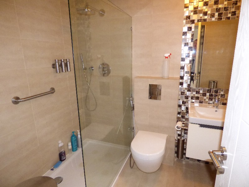 Villa Artola Baja € 1.150.000,-