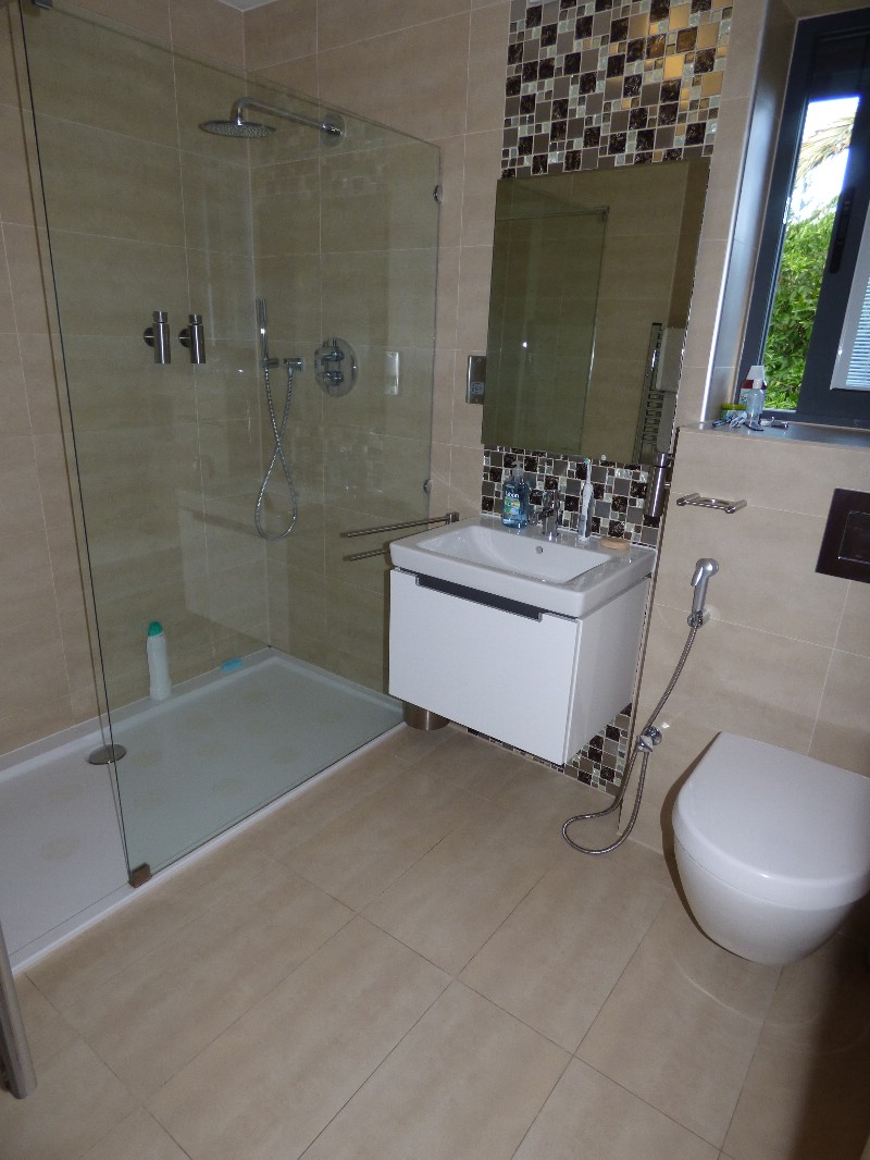 Villa Artola Baja € 1.150.000,-