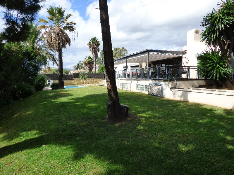 Villa Artola Baja € 1.150.000,-