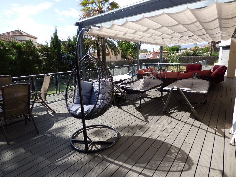 Villa Artola Baja € 1.150.000,-