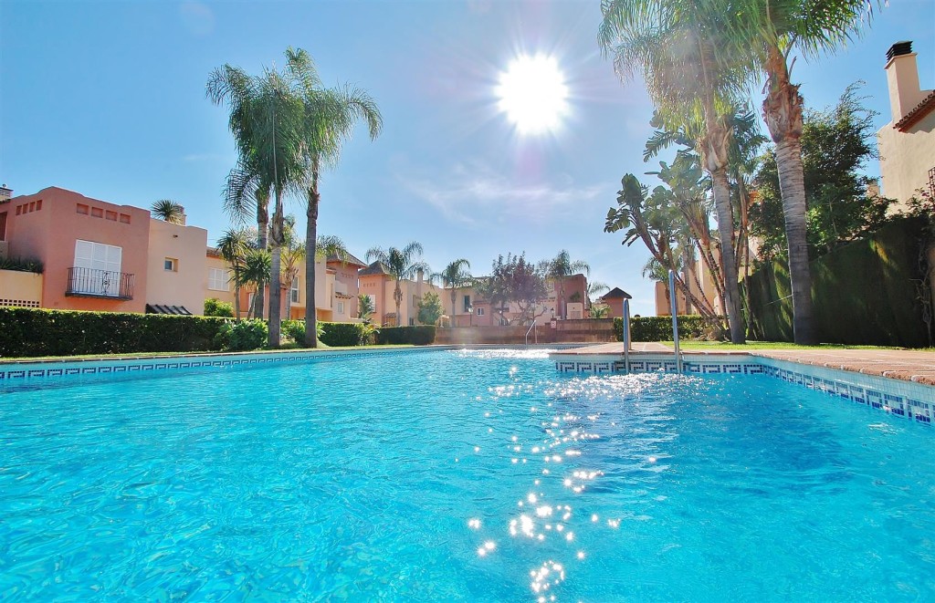 Townhouse Nueva Andalucía € 380.000,-