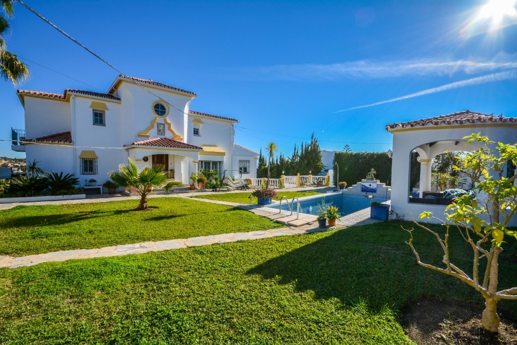Finca Estepona € 2.100.000,-