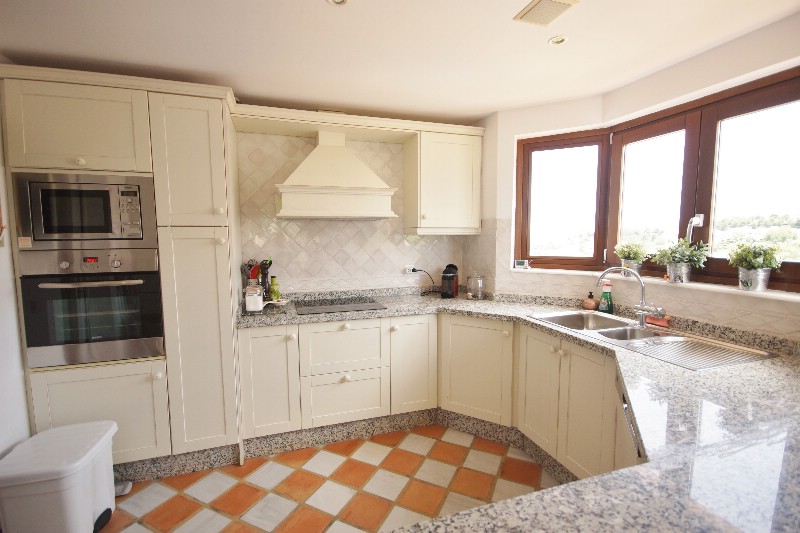 Appartement Golf Miraflores € 335.000,-