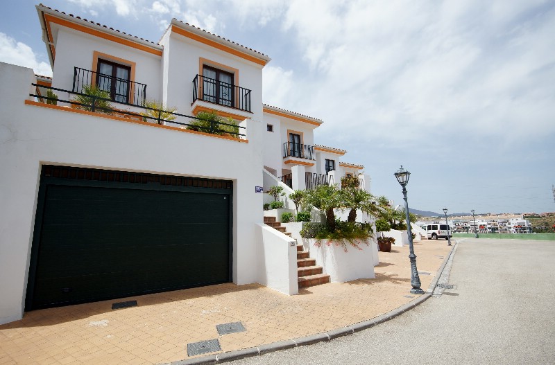 Appartement Golf Miraflores € 335.000,-