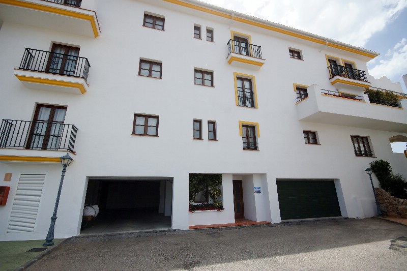 Appartement Golf Miraflores € 335.000,-