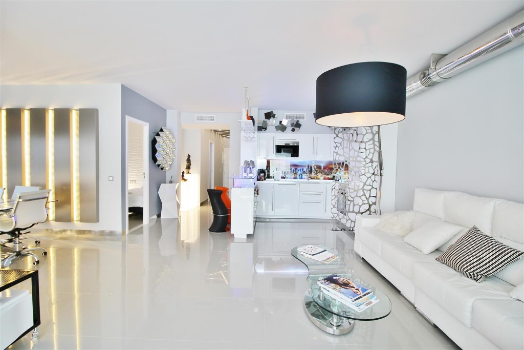 Apartment Puerto Banús € 760.000,-