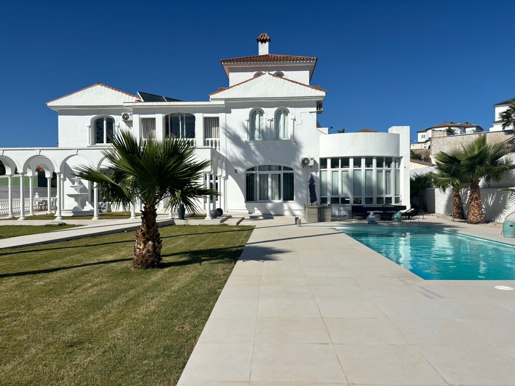 Villa Santa Margarita € 890.000,-