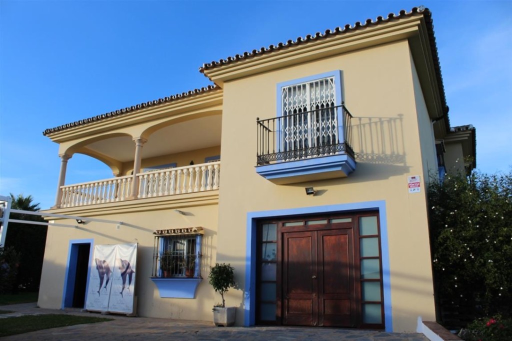 Finca Estepona € 975.000,-