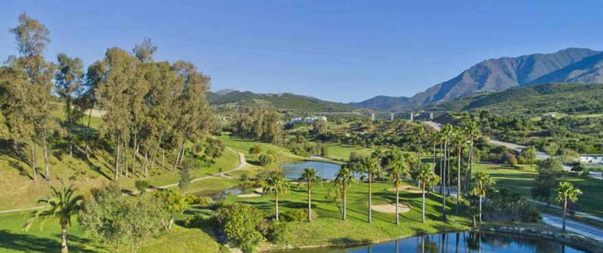 Rijtjeshuis Estepona Golf € 345.000,-
