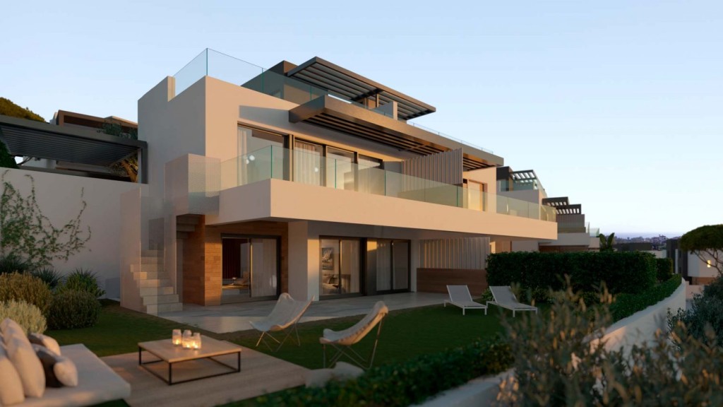 Semi-Detached East Estepona € 612.000,-