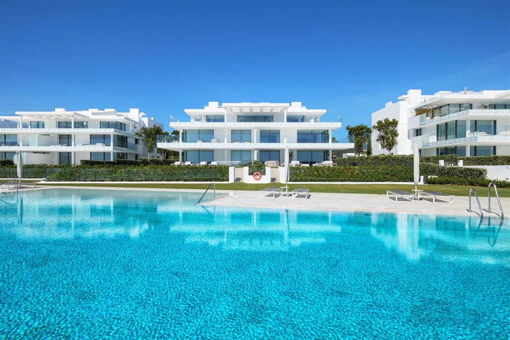 Apartment Estepona € 3.200.000,-