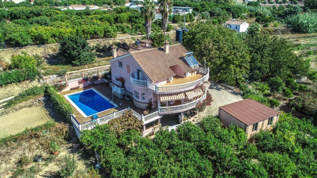 Finca Coín € 689.000,-