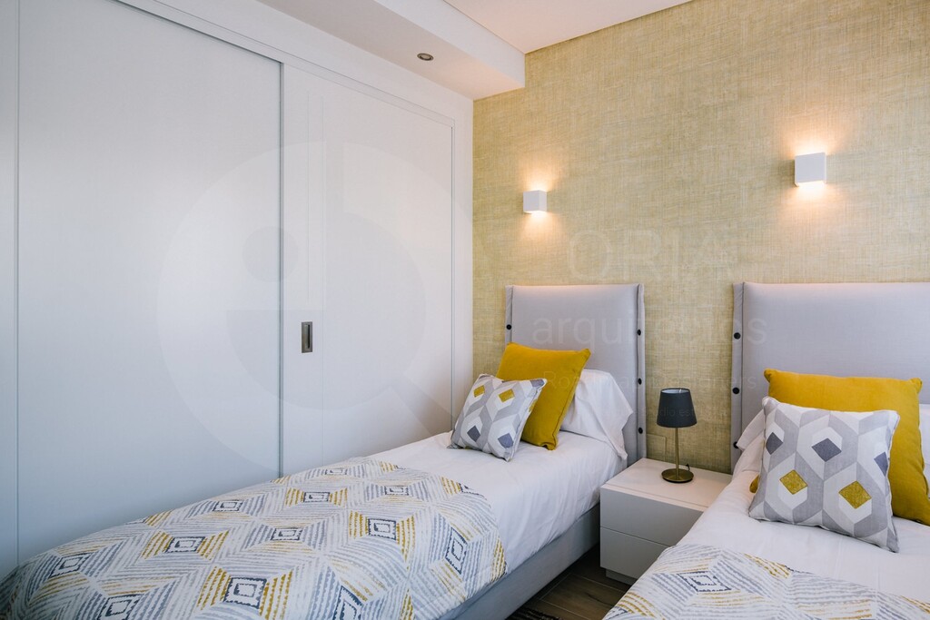 Herenhuis Nueva Andalucía € 800.000,-