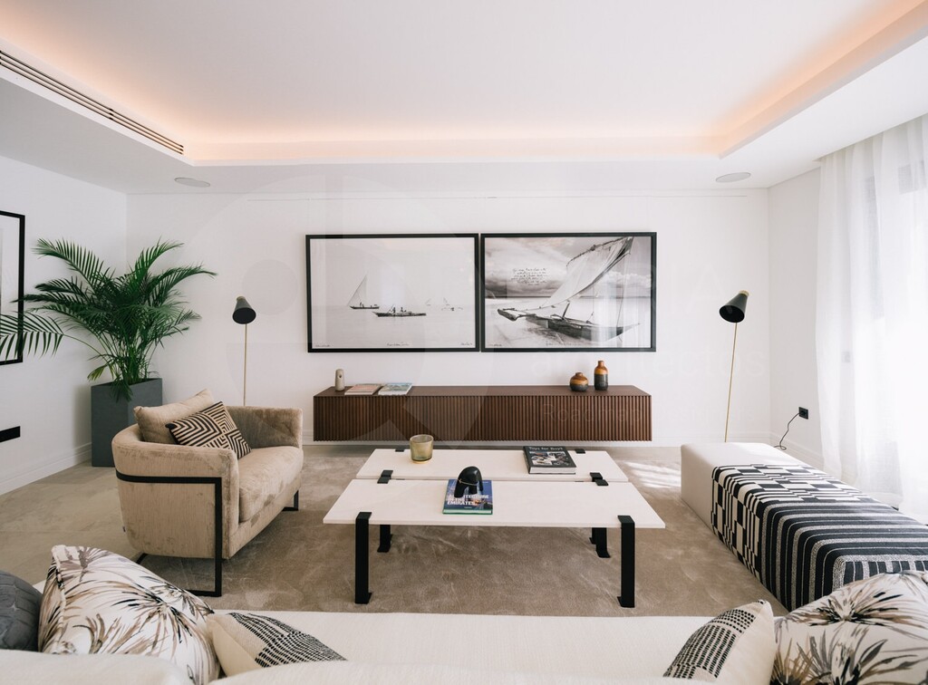 Herenhuis Nueva Andalucía € 800.000,-