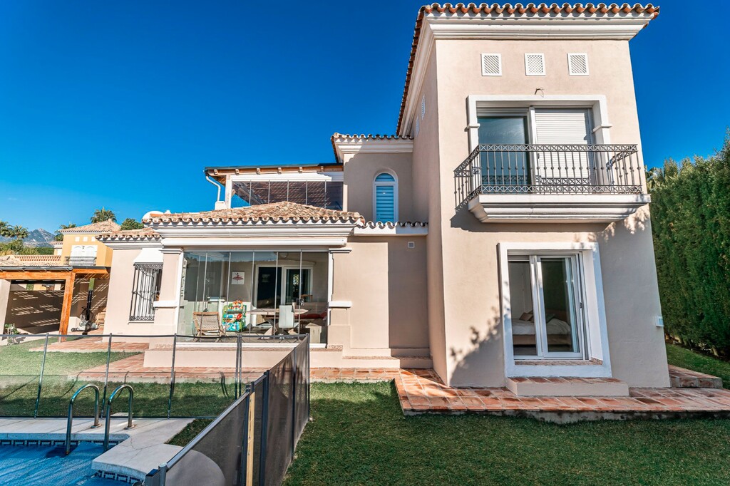 Villa Los Monteros Playa € 1.200.000,-