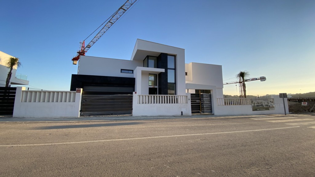 Villa El Limonar € 1.750.000,-