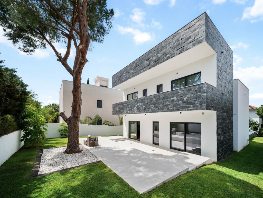Villa Marbesa € 3.595.000,-