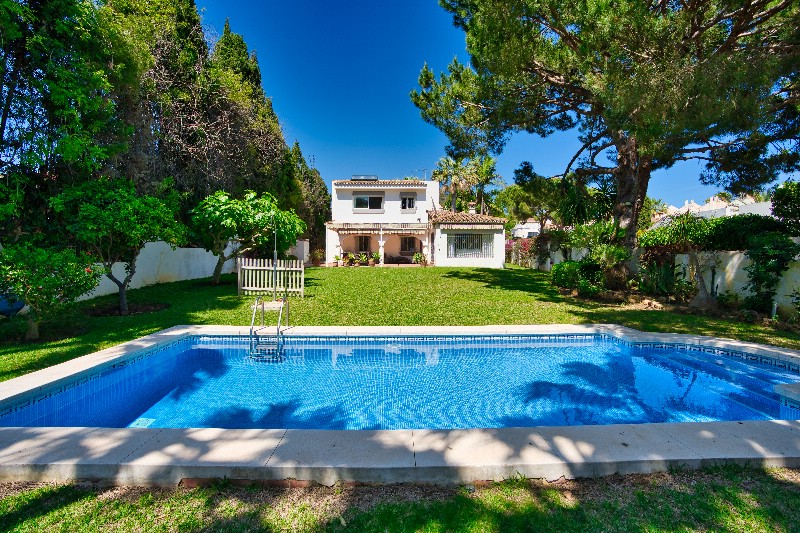 Villa Las Chapas € 1.875.000,-