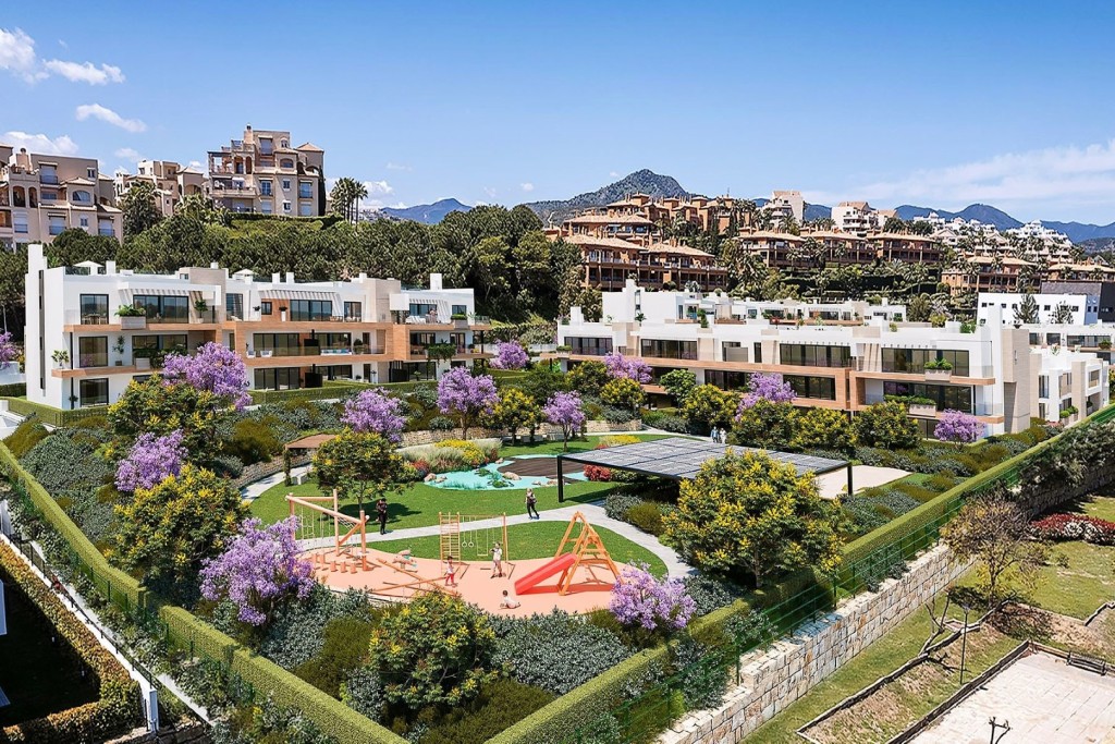 Apartment East Estepona € 475.000,-