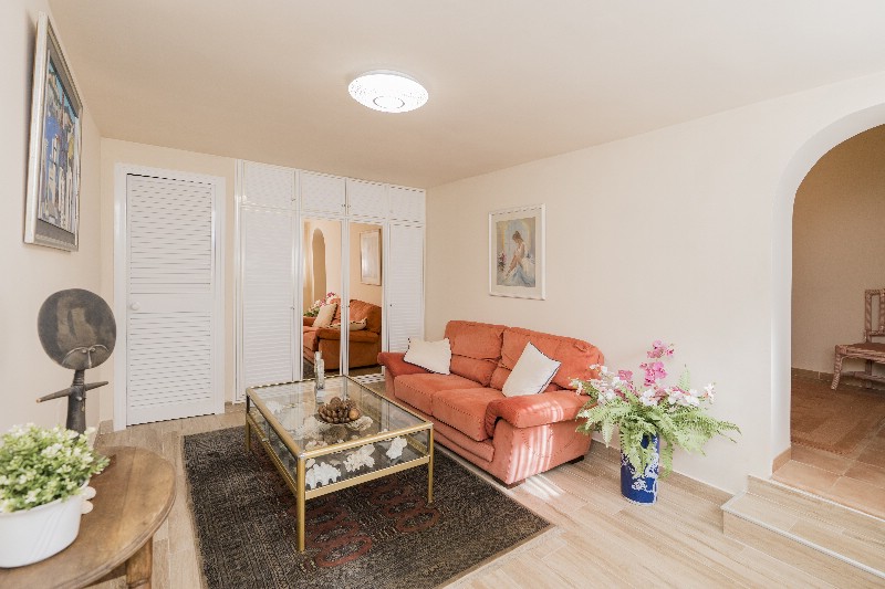 Vrijstaande villa Torrenueva € 1.195.000,-