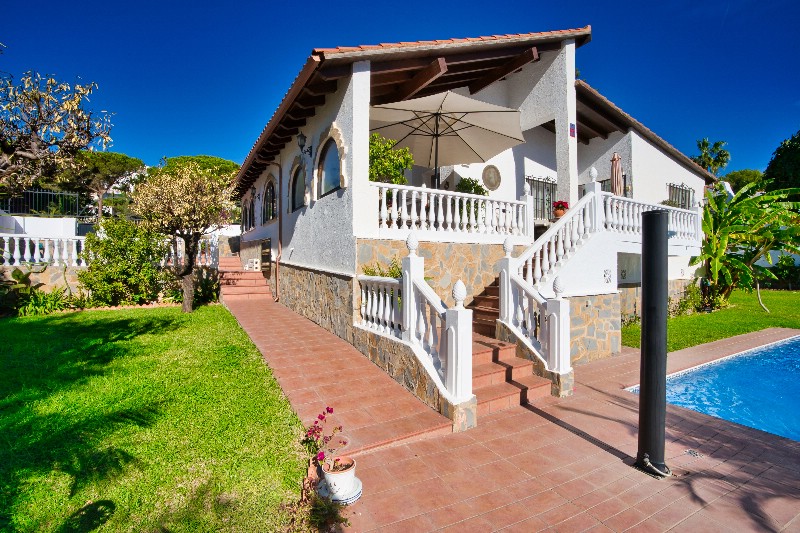 Vrijstaande villa Torrenueva € 1.195.000,-