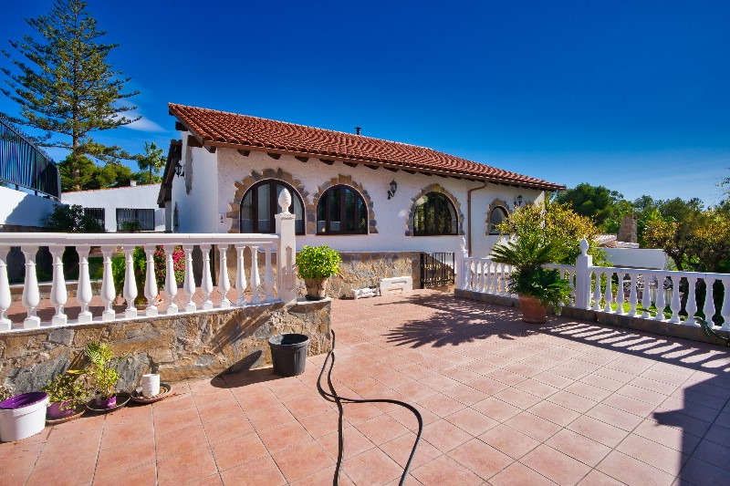 Vrijstaande villa Torrenueva € 1.195.000,-