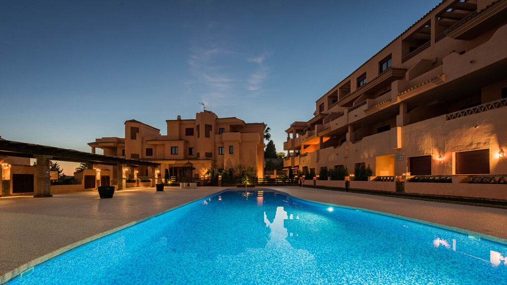 Apartment Benahavís € 210.000,-