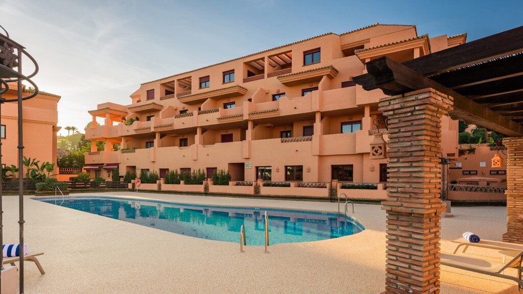 Apartment Benahavís € 218.000,-