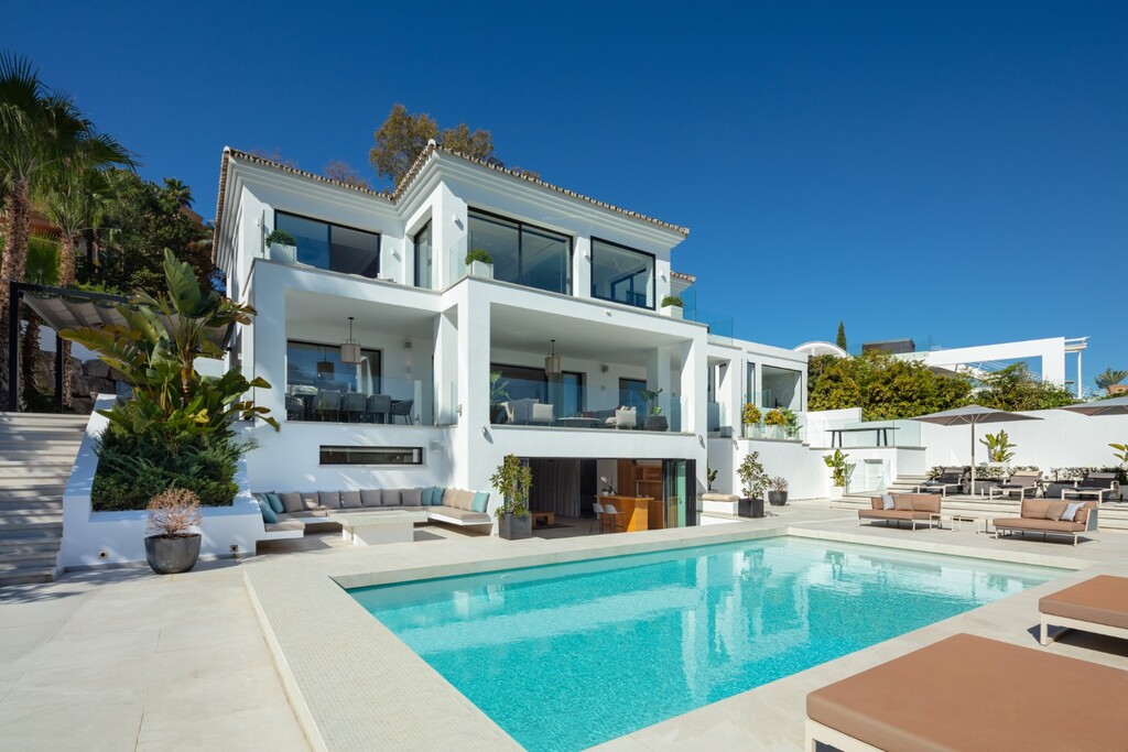 Detached Villa Nueva Andalucía € 3.595.000,-