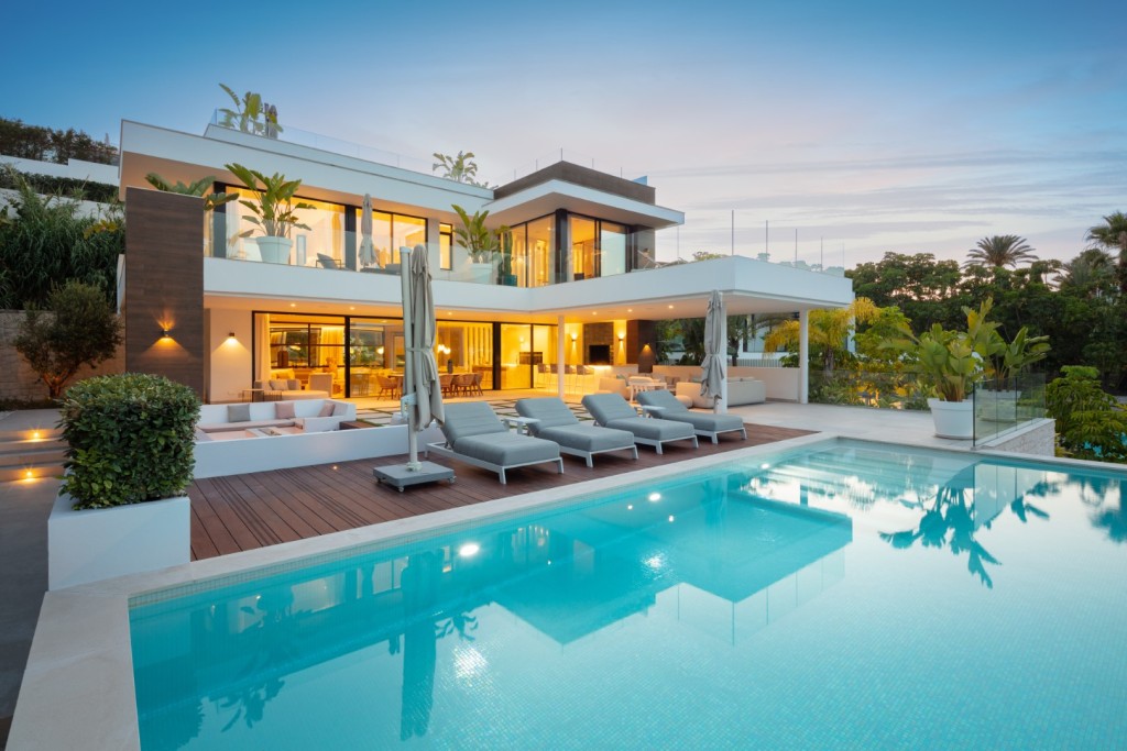 Villa Nueva Andalucía € 4.990.000,-