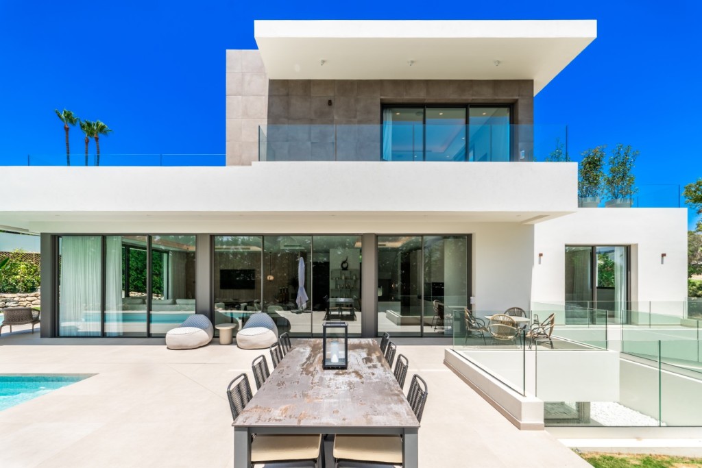 Villa Nueva Andalucía € 3.950.000,-