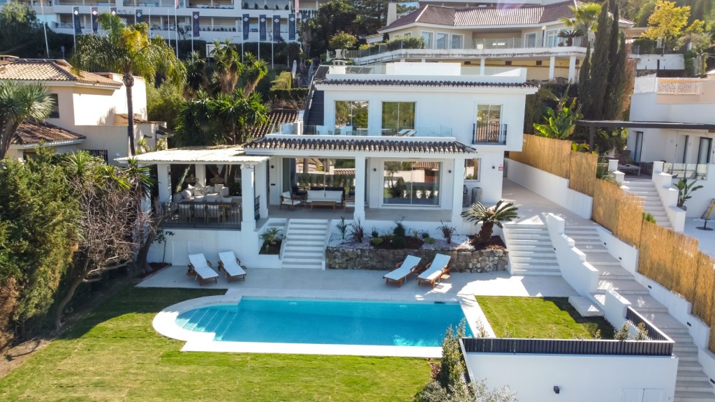 Villa Nueva Andalucía € 2.750.000,-