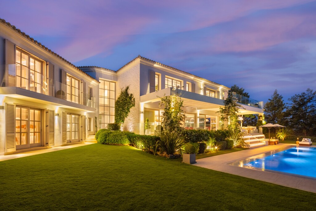 Villa Nueva Andalucía € 10.395.000,-