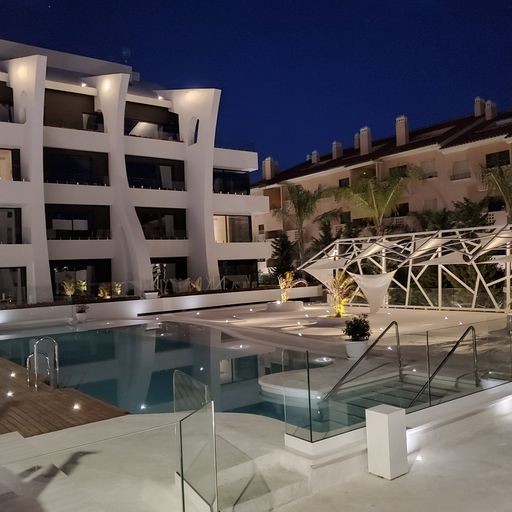 Dubbel penthouse Artola Baja € 890.000,-