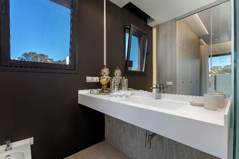 Dubbel penthouse Artola Baja € 890.000,-