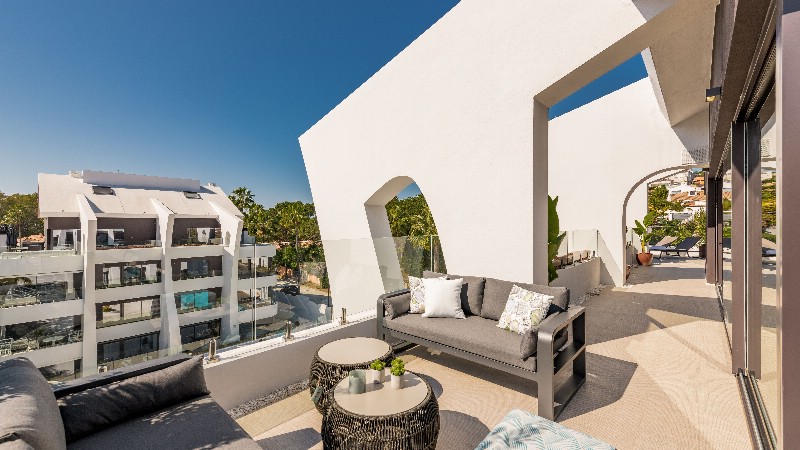 Dubbel penthouse Artola Baja € 890.000,-