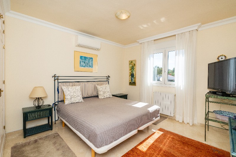 Vrijstaande villa Torrenueva € 1.375.000,-
