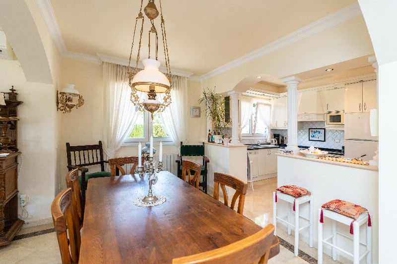Vrijstaande villa Torrenueva € 1.375.000,-