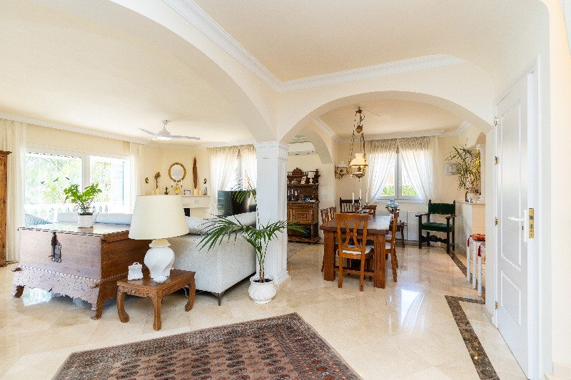 Vrijstaande villa Torrenueva € 1.375.000,-