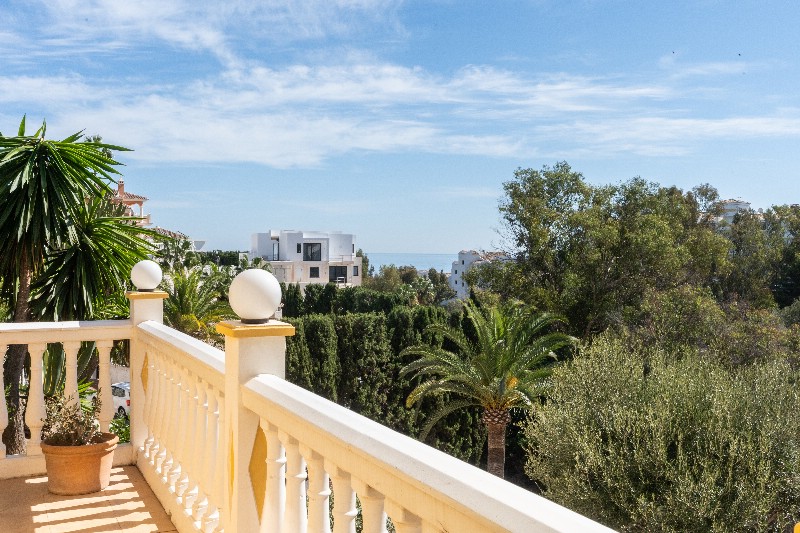 Vrijstaande villa Torrenueva € 1.375.000,-