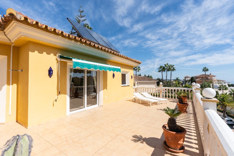 Vrijstaande villa Torrenueva € 1.375.000,-